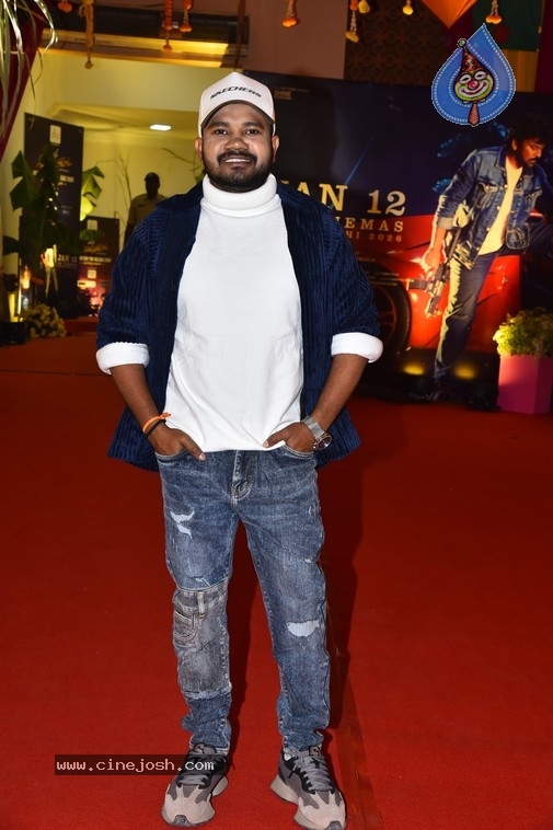 MSG Pre Release Event - 3 / 35 photos