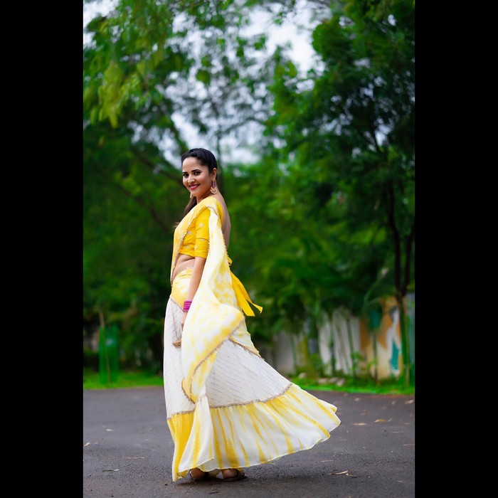 anasuya bharadwaj,anasuya bharadwaj latest pics,anasuya bharadwaj photo shoot,anasuya bharadwaj jabardasth shoot,anchor anasuya bharadwaj