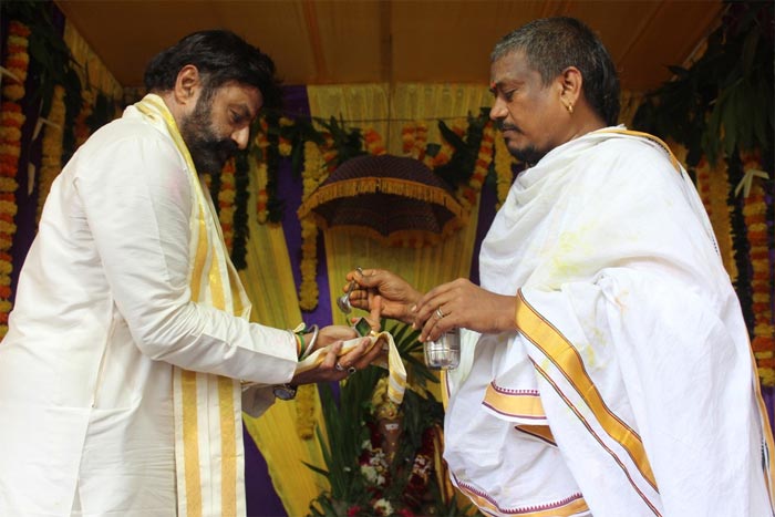 balakrishna,nanadamuri balakrishna,special vinayaka chaviti puja,basavatarakam hospital