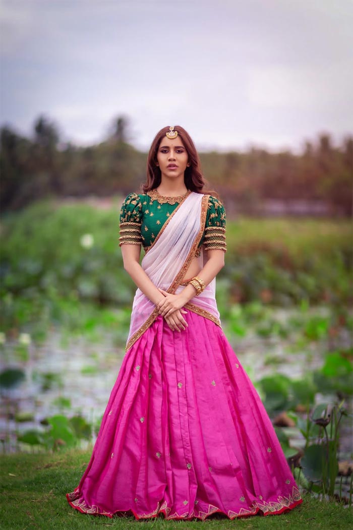 nabha natesh,nabha natesh latest photos,nabha natesh new look,nabha natesh half saree look