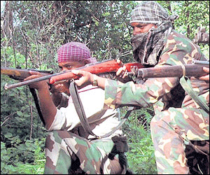 naxals,dantewada,police,combing,encounter