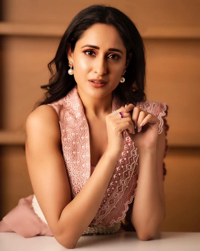 pragya jaiswal,akhanda heroine pragya,pragya jaiswal latest pics viral,akhanda heroine pragya jaiswal,pragya jaiswal images,pragya jaiswal pics