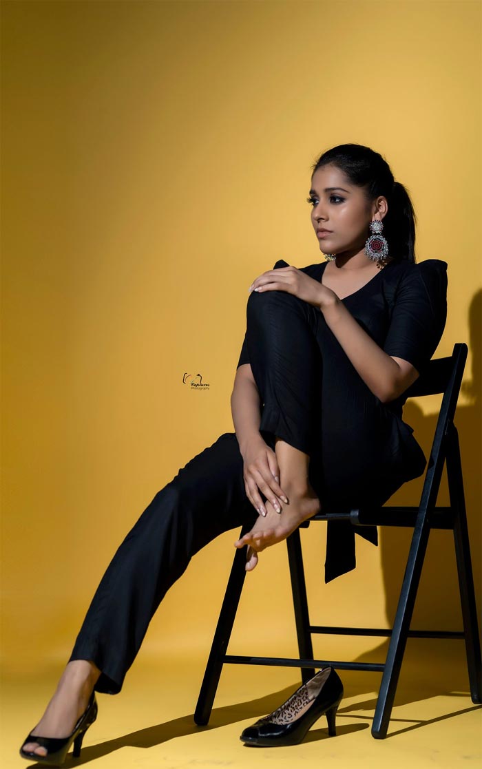 rashmi gautam,jabardasth rashmi gautam,rashmi gautam latest glamour look